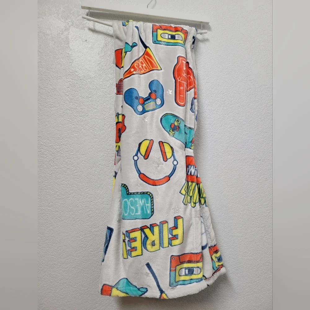 Novogratz Kids Colorful Graphic Blanket Nwt